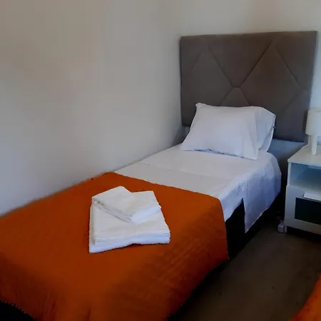 T2 Dos Salgados, Albufeira, Portugal * جويا